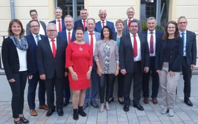 Sparkasse Schweinfurt-Haßberge ehrt 18 Jubilare