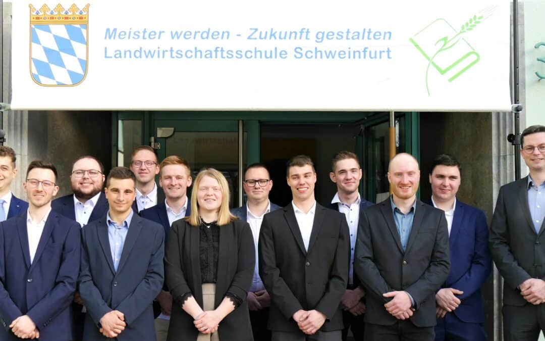 Die Landwirtschaftsschule Schweinfurt feiert ihre 13 Absolventen aus Unterfranken