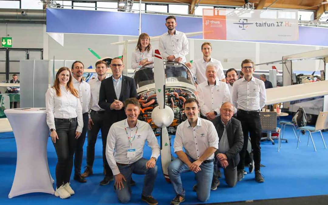 Wasserstoff-Flugzeug der THWS bei Luftfahrt-Messe AERO 2024 ausgezeichnet