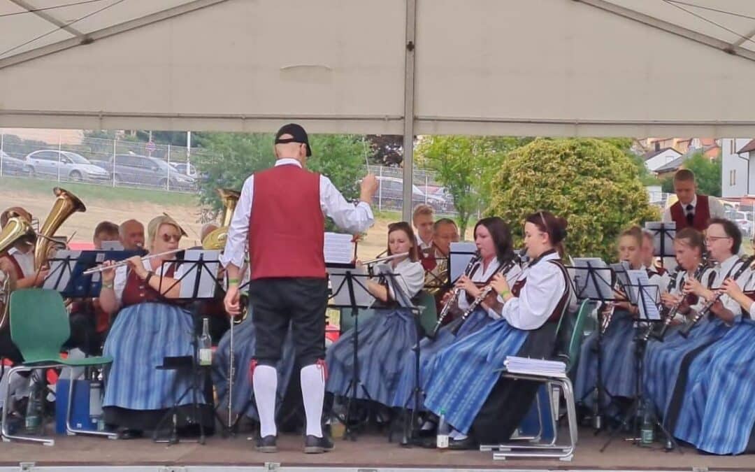 Biergenuss und zünftige Blasmusik