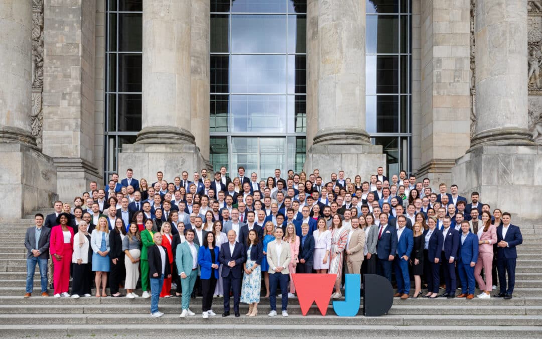 Wirtschaftsjuniorin Lisa Horna im direkten Dialog mit der Politik