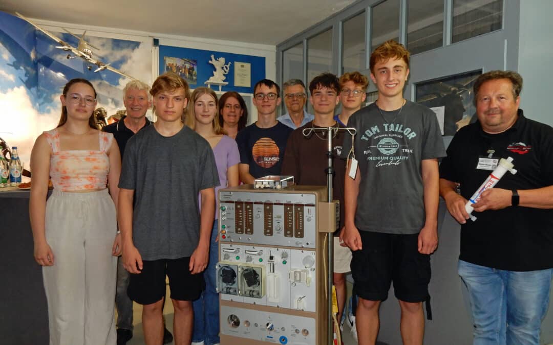 Ergebnis des P-Seminars  zur historischen Fresenius Dialysemaschine der ersten Generation im Industriemuseum Schweinfurt präsentiert