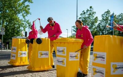 Infostand der Abfallberatung zur richtigen Mülltrennung