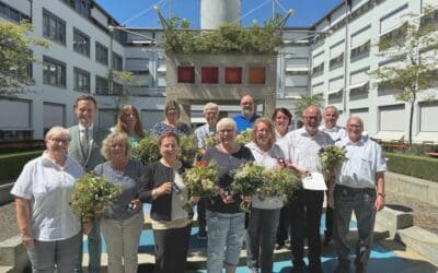 Langjähriges ehrenamtliches Engagement beim Bayerischen Roten Kreuz gewürdigt
