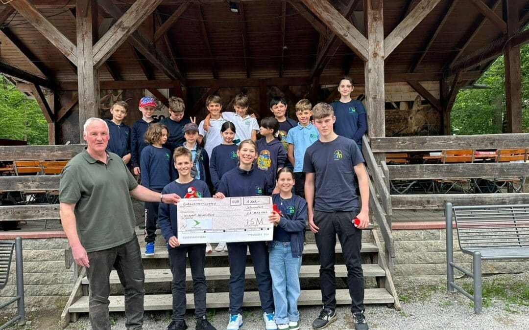 ISM spendet 1.111 Euro an den Wildpark