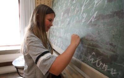 Historischer Schulunterricht für Groß und Klein