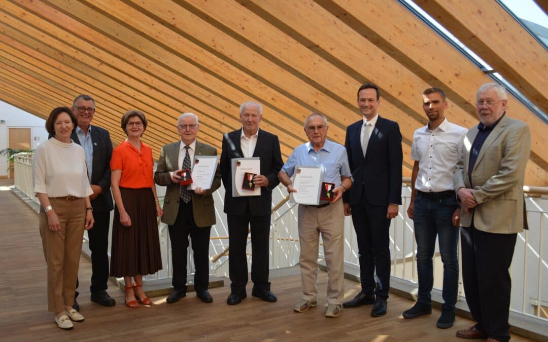 „Goldenen Senkel“ für besondere Verdienste als Feldgeschworene