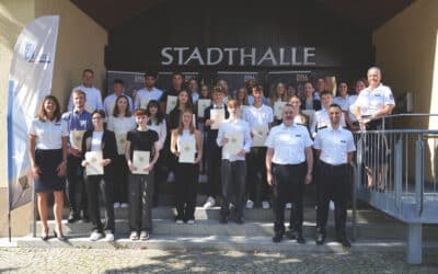 Feierlicher Berufseinstieg beim Zoll