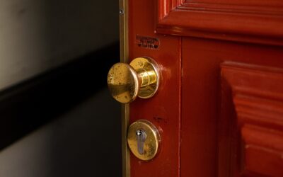 Wohnungstür eingetreten – Fernseher entwendet Kriminalpolizei Schweinfurt ermittelt und sucht Zeugen