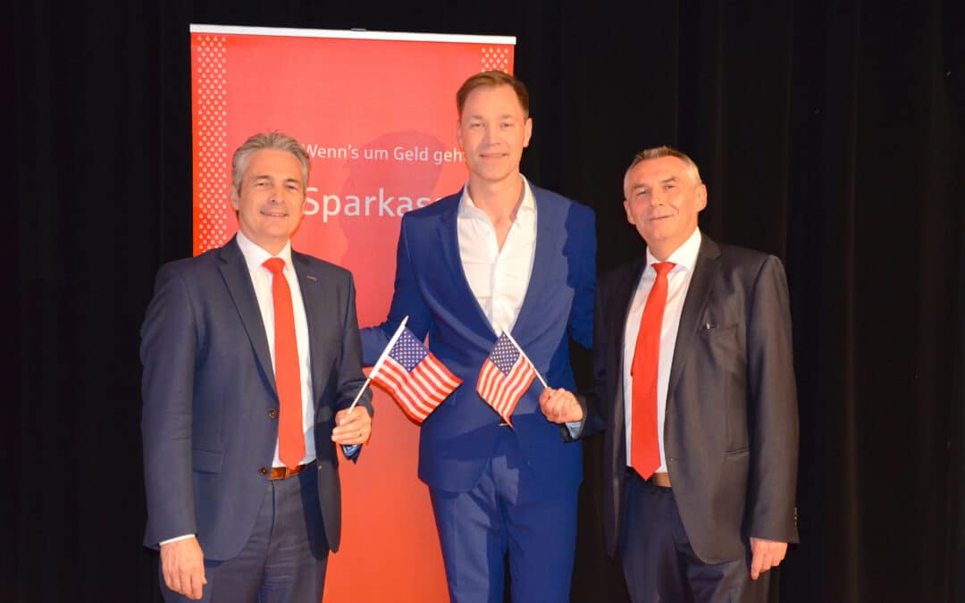 „Kamala Harris oder Donald Trump: Das Duell ums Weiße Haus“ – Top-Referent Julius van de Laar zu Gast bei der Sparkasse
