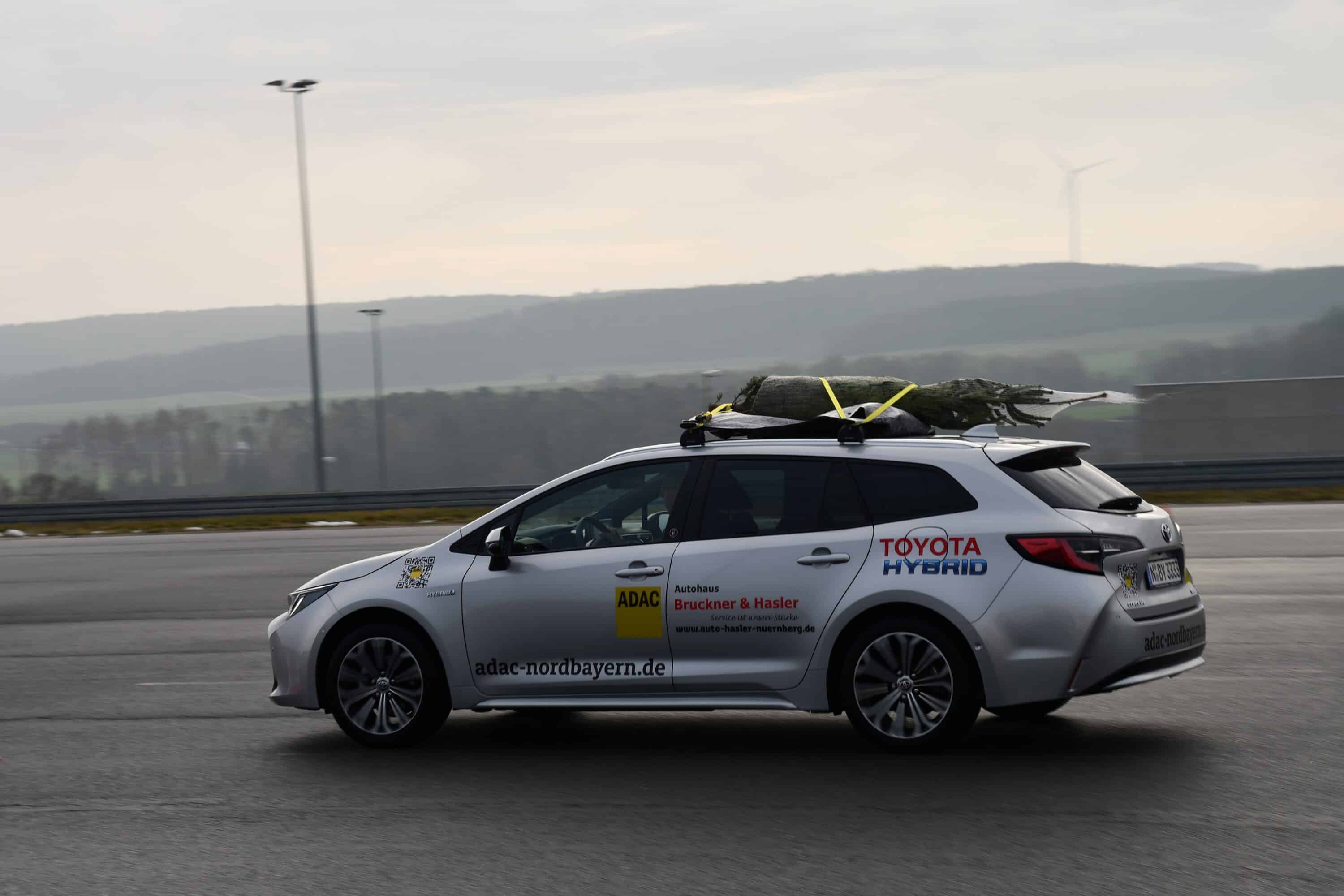 Weihnachtsbaumtransport