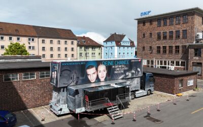 Deutschlandweit einmalig: 14 Tage Berufsinfo mit dem M+E-Truck bei SKF