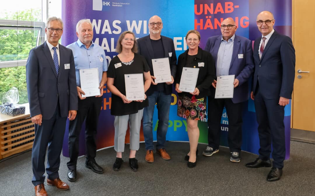 IHK ehrt langjährige Prüfer und Ausbilder „Sie helfen jungen Menschen, ihr volles Potenzial zu entfalten“
