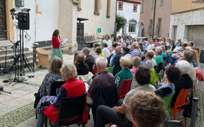 Zur neunzehnten Lesenacht lädt geo-net (Netzwerk für Gerolzhofen) zum Thema: „Unverblümt, frech und frei“