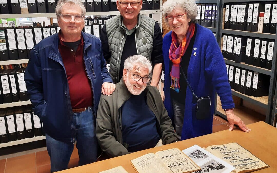 Aus den USA zurück in die fränkische Ur-Heimat: Die Suche nach ihren familiären Wurzeln führte die Brüder Richard und Lesley Stern nach Gerolzhofen