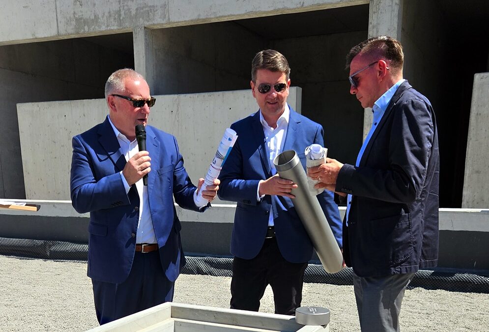 Hochmodern hinsichtlich Pädagogik, Architektur und Nachhaltigkeit – Der Grundstein für das Schulzentrum Hammelburg wurde gelegt