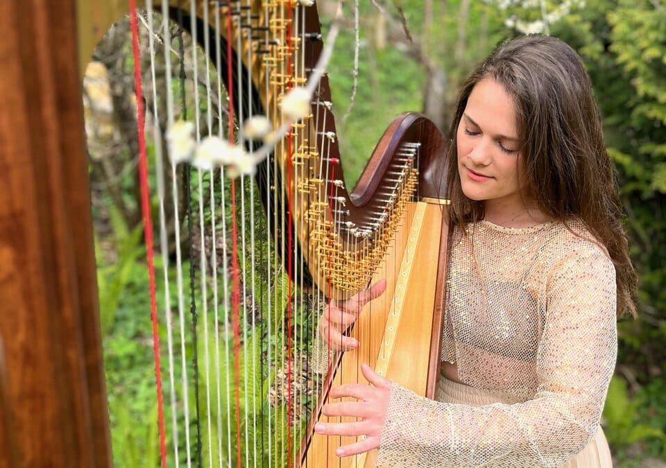 Annalena Storch – Harfe & Gesang ohne Grenzen