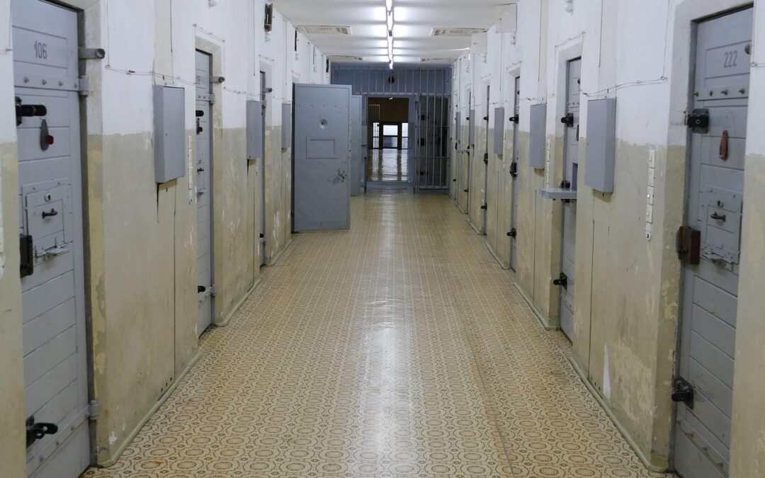 Verdacht des schweren Raubes in Einfamilienhaus – Ermittlungserfolg – Zwei Tatverdächtige in Haft