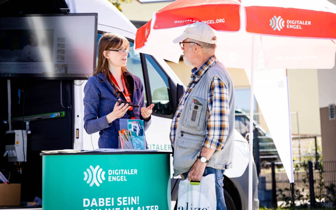 Digitales Wissen für Ältere: Der Digitale Engel kommt nach Haßfurt