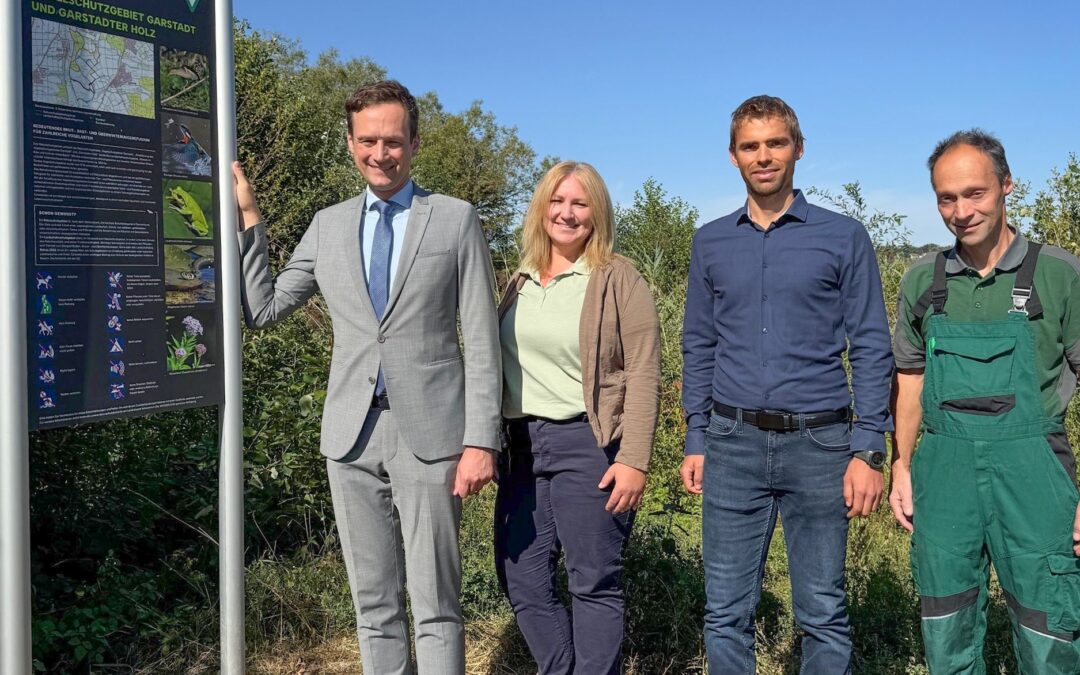 Naturschutz- und Landschaftsschutzgebiete im Landkreis erhalten neuen Informationsschilder