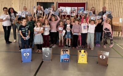 Für einen guten Schulstart – Erstklässler im Landkreis erhalten „Klimahelden-Brotdosen“