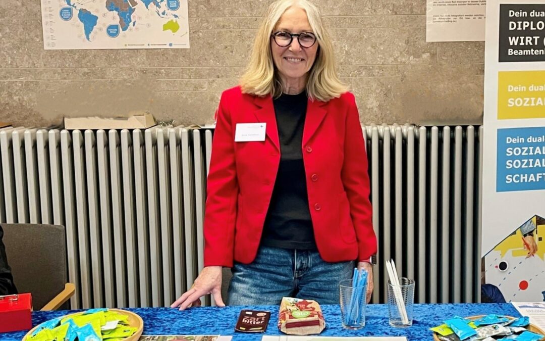 Auf dem Weg zum Fairtrade-Landkreis: Fairtradestand am Tag der offenen Tür