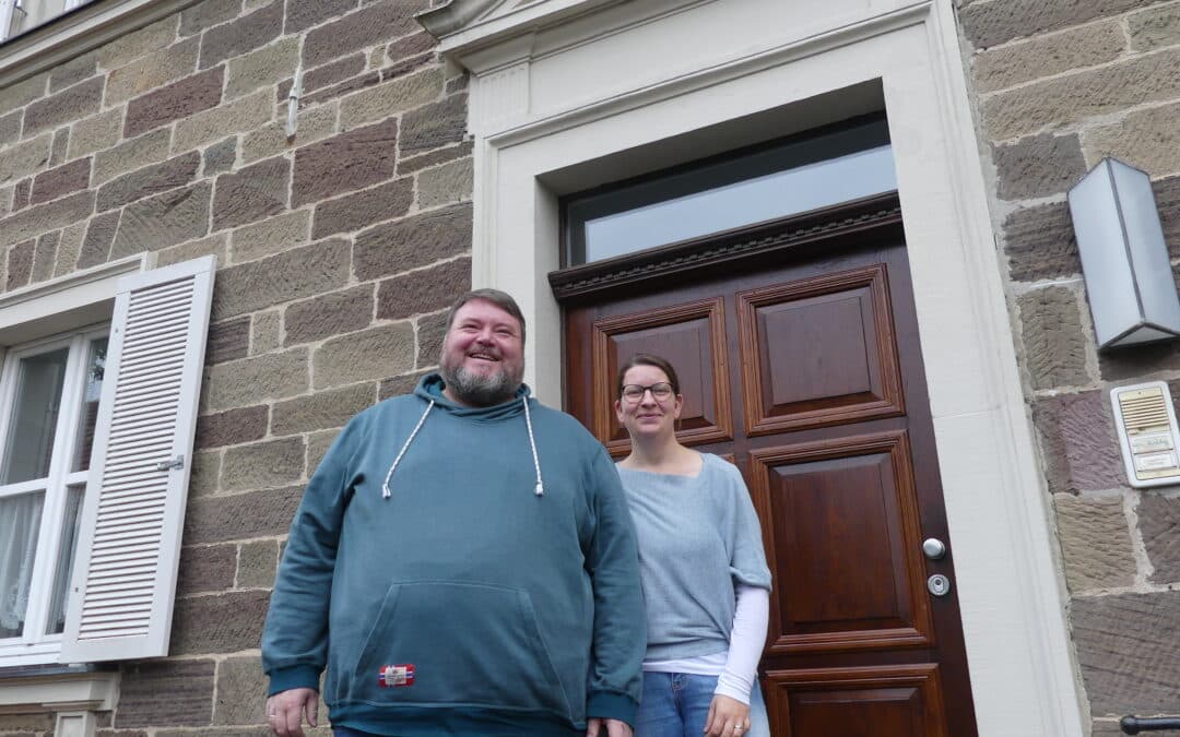 Neu in der Pfarrei Zell-Lauertal: Pfarrer Tobias Knötig und Diakonin Nora Knötig