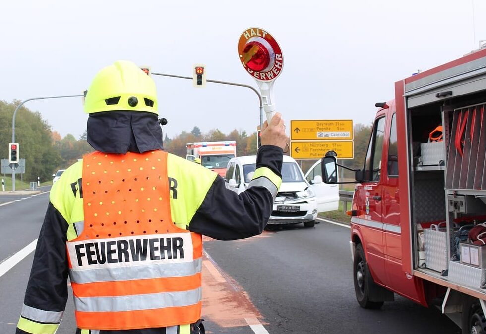 Tödlicher Verkehrsunfall am John-F.-Kennedy-Ring – Polizeibericht