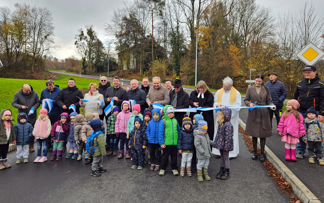 Kreisstraße KG 30 zwischen Zeitlofs und Roßbach offiziell für den Verkehr freigegeben