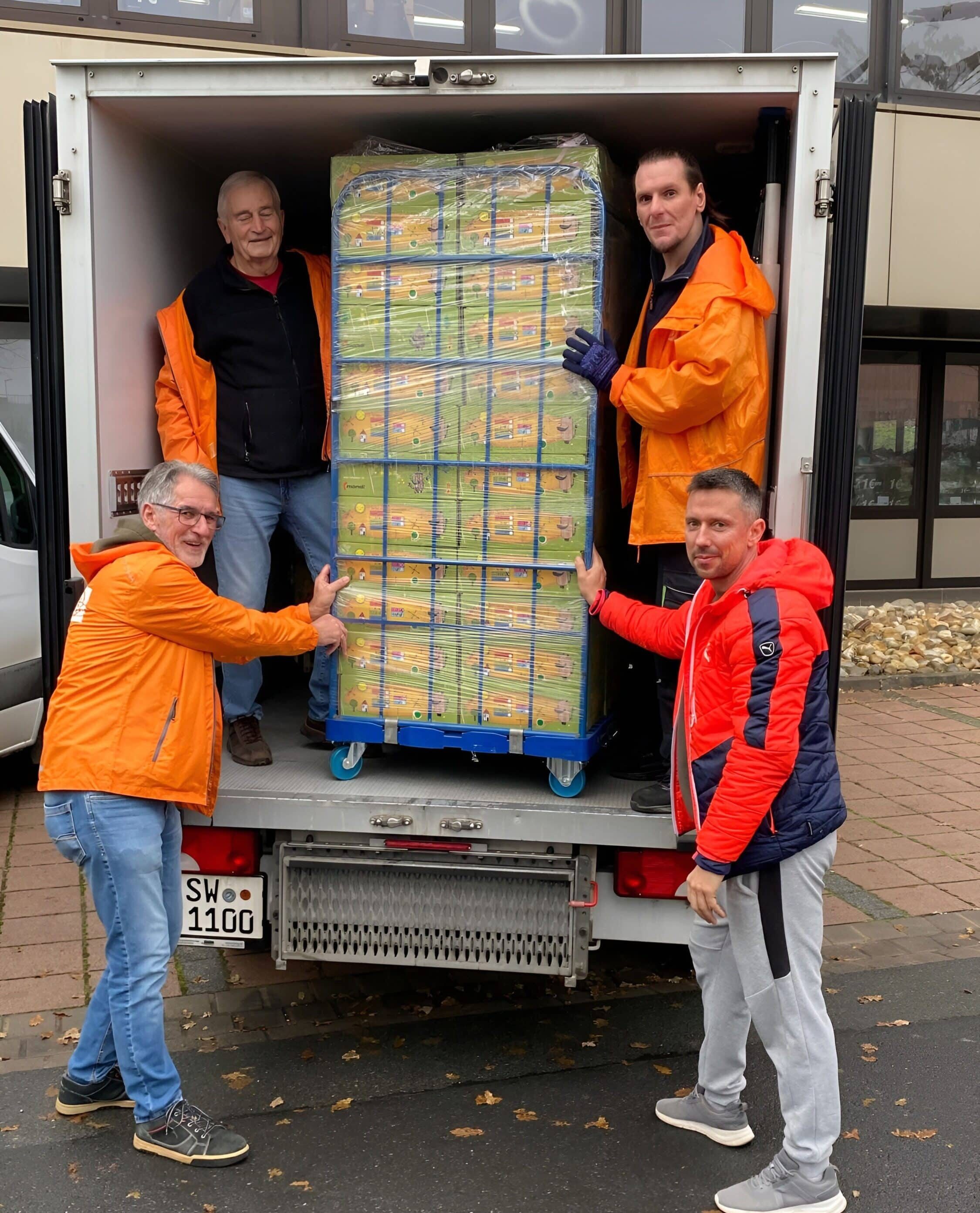 2025 Liebe im Karton Anlieferung bearbeitet