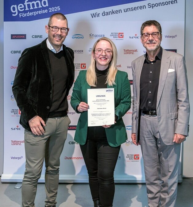 THWS-Masterabsolventin Christina Ullrich erhält gefma-Sonderpreis