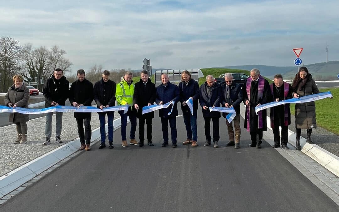 Unfallschwerpunkt beseitigt: freie Fahrt auf dem neuen Langendorfer Kreisel