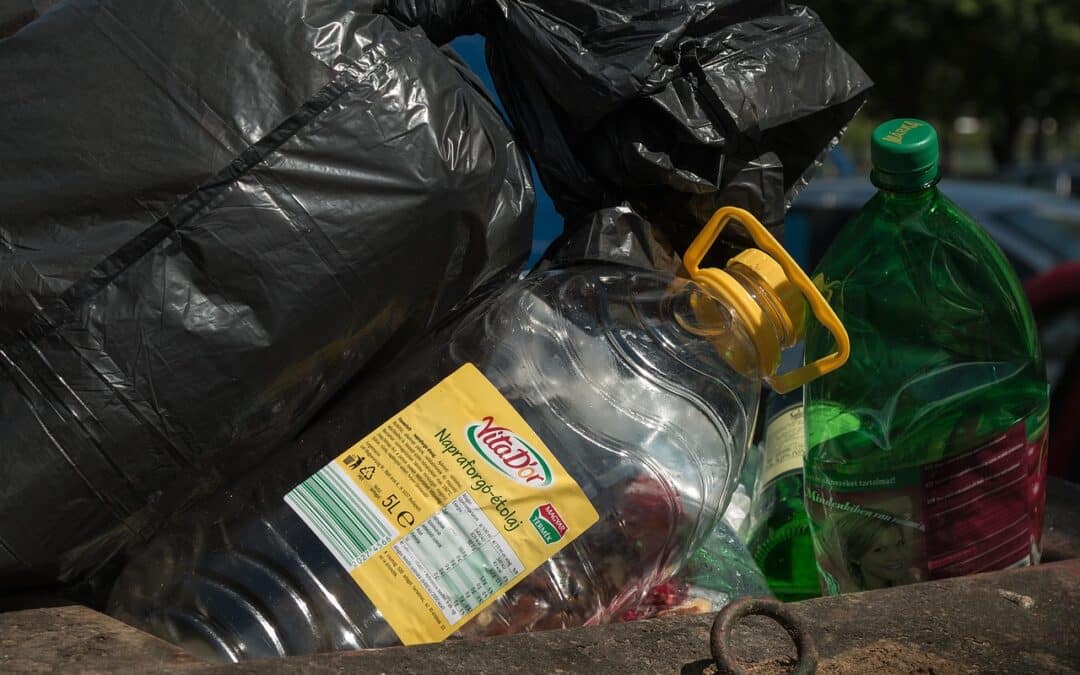 Illegale Müllablagerungen an den Wertstoffcontainern