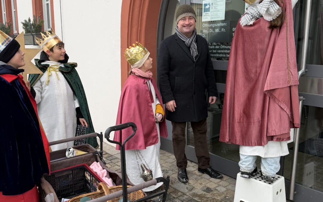 Sternsinger bringen den Segen von Haus zu Haus