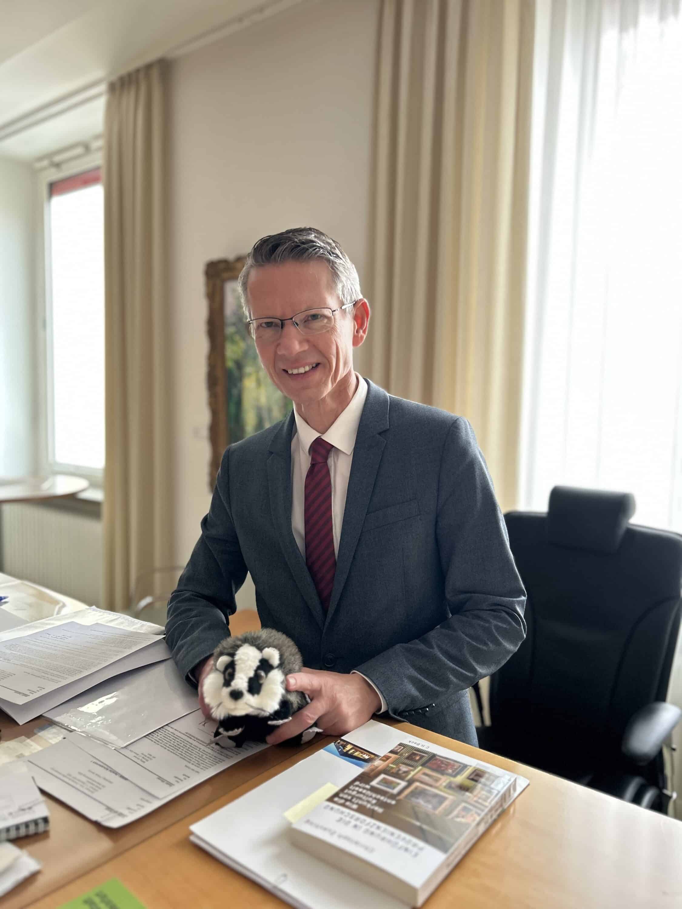 Oberburgermeister unterstutzt Ar beitsplatzerhalt bei SenerTec