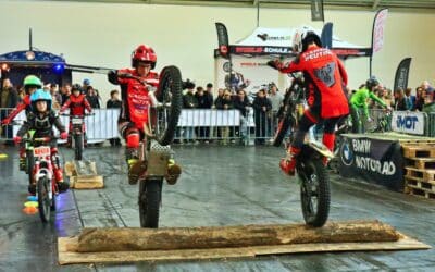 Motorräder, tausende Fans und jede Menge Live-Action