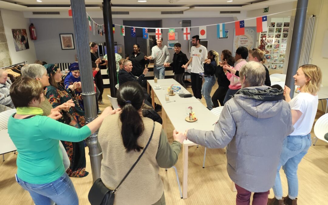 Musik, Tanz und kulinarische Vielfalt: Das MGH-Sprachcafé als Begegnungsort