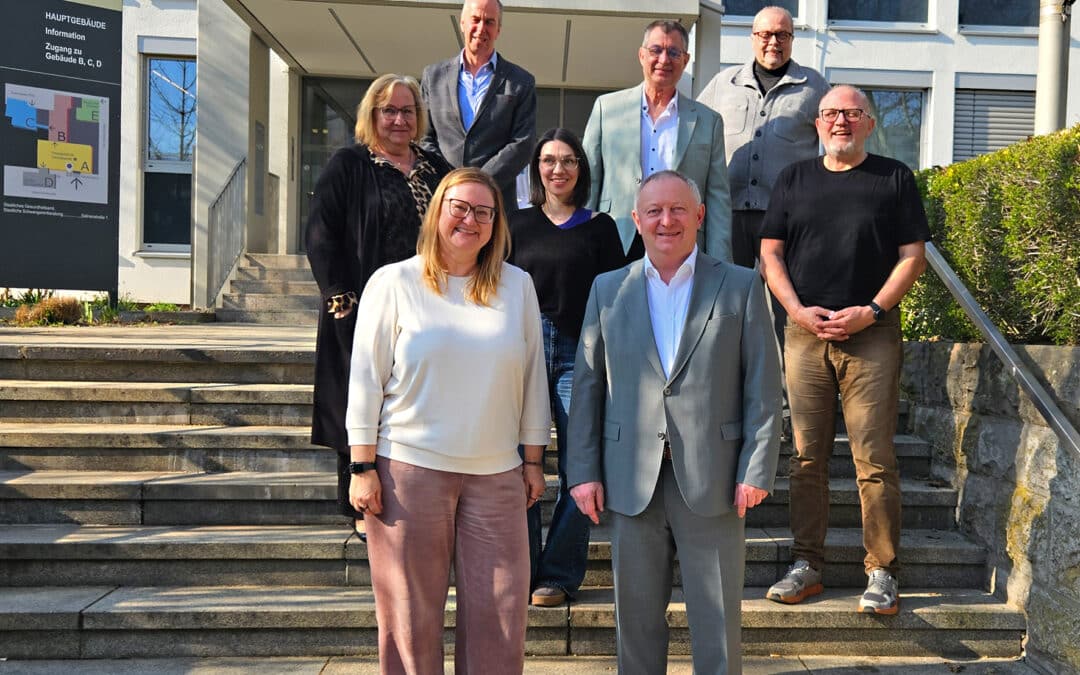 Landrat ehrt Jubilare und verabschiedet langjährige Mitarbeitende in den Ruhestand