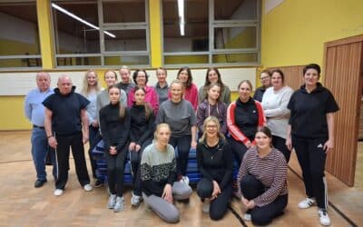 Frauen lernen, sich zu wehren