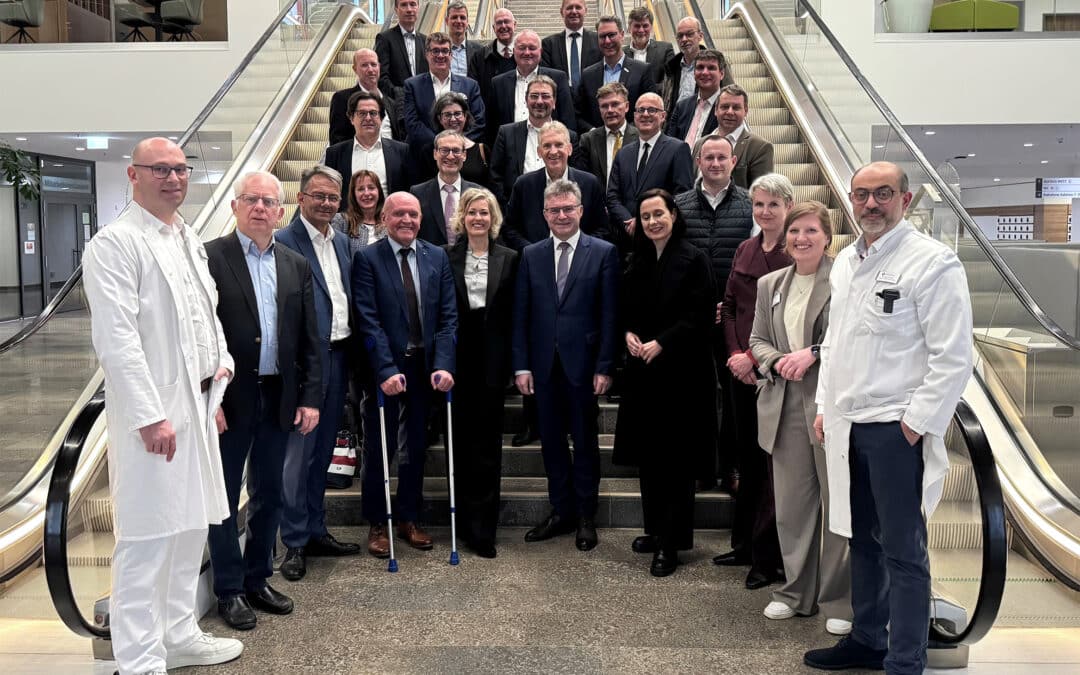 Zukunftsfähige Gesundheitsversorgung im Fokus: Präsidium des Deutschen Landkreistages besucht RHÖN-KLINIKUM