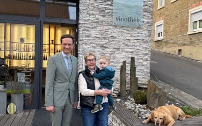 Ehrenpreis des Landkreises für Winzerfamilie Geßner in Garstadt