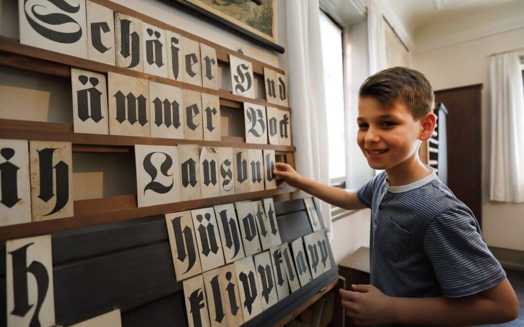 Führung durch das Aschacher Schulmuseum