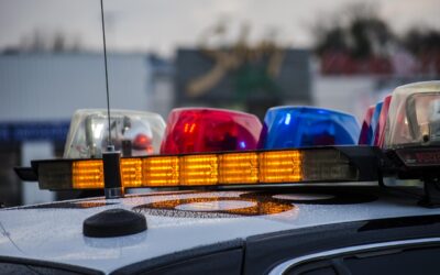 Baukran bricht zusammen – Mehrere Wohnhäuser beschädigt