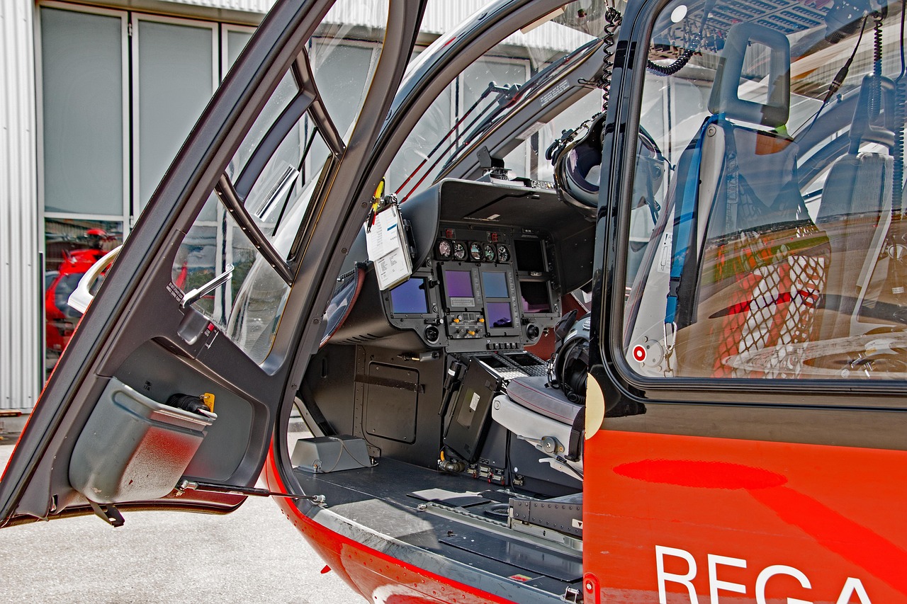 eurocopter-1147112_1280