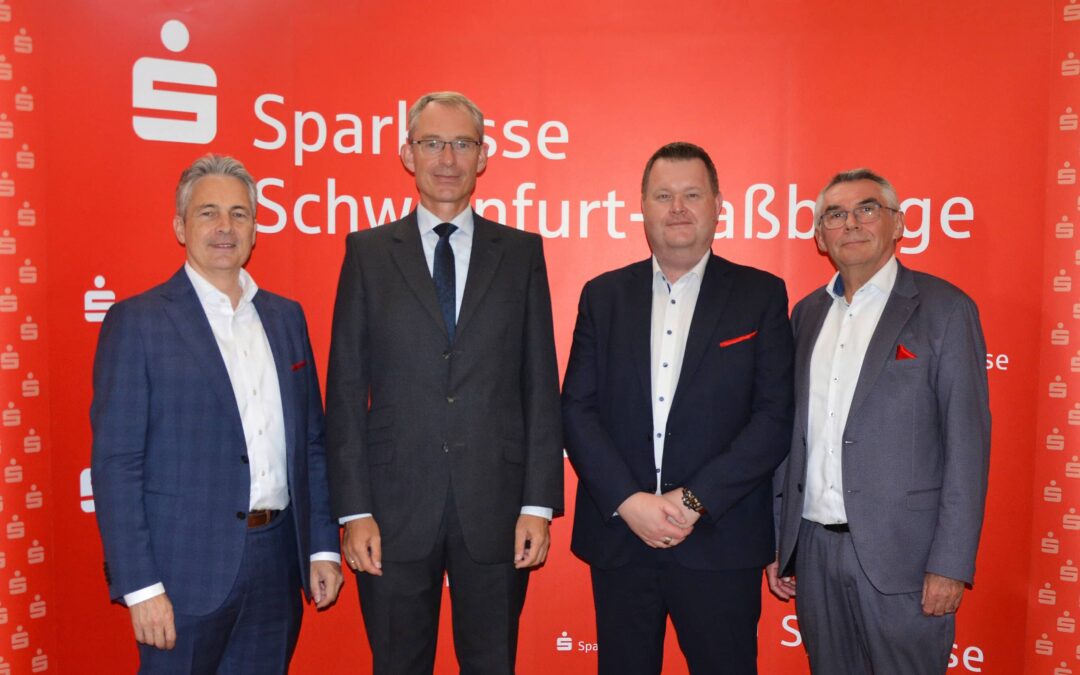 Kommunal-Frühstück der Sparkasse: (Welt-)Wirtschaft im Wandel beschäftigt Kommunen.