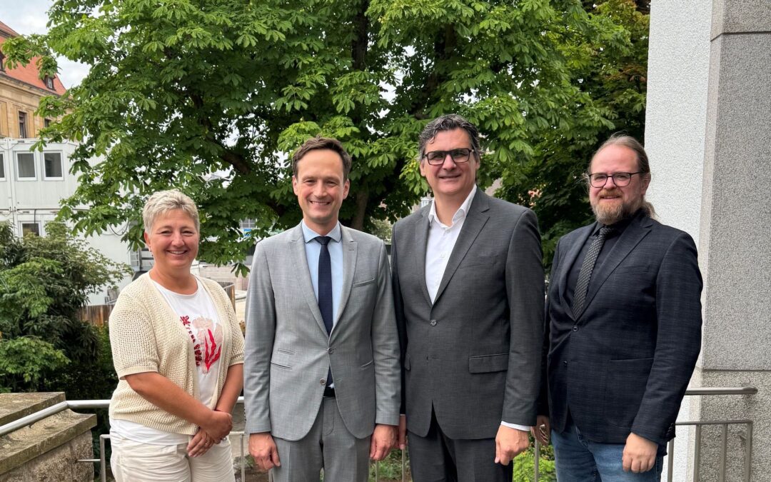 Zweckverband für Rettungsdienst und Feuerwehralarmierung: Landrat Florian Töpper als Vorsitzender wiedergewählt