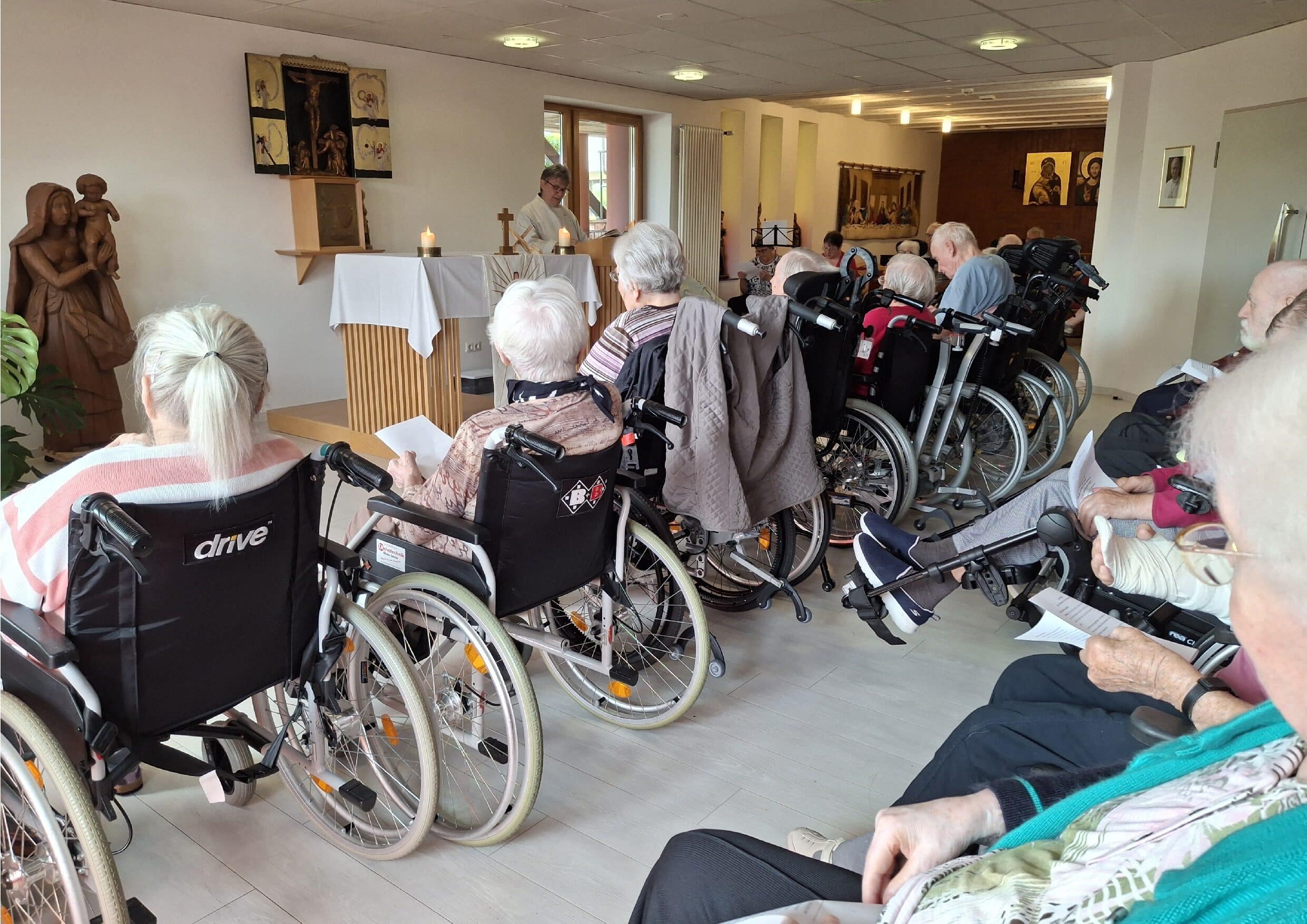 Malteser bauen seelsorgerliche Angebote für Menschen mit Demenz aus