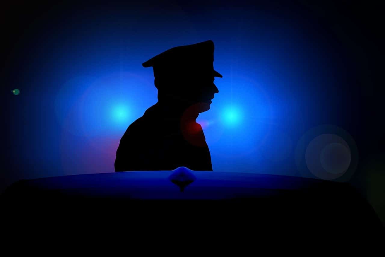 blue-light-1675686_1280
