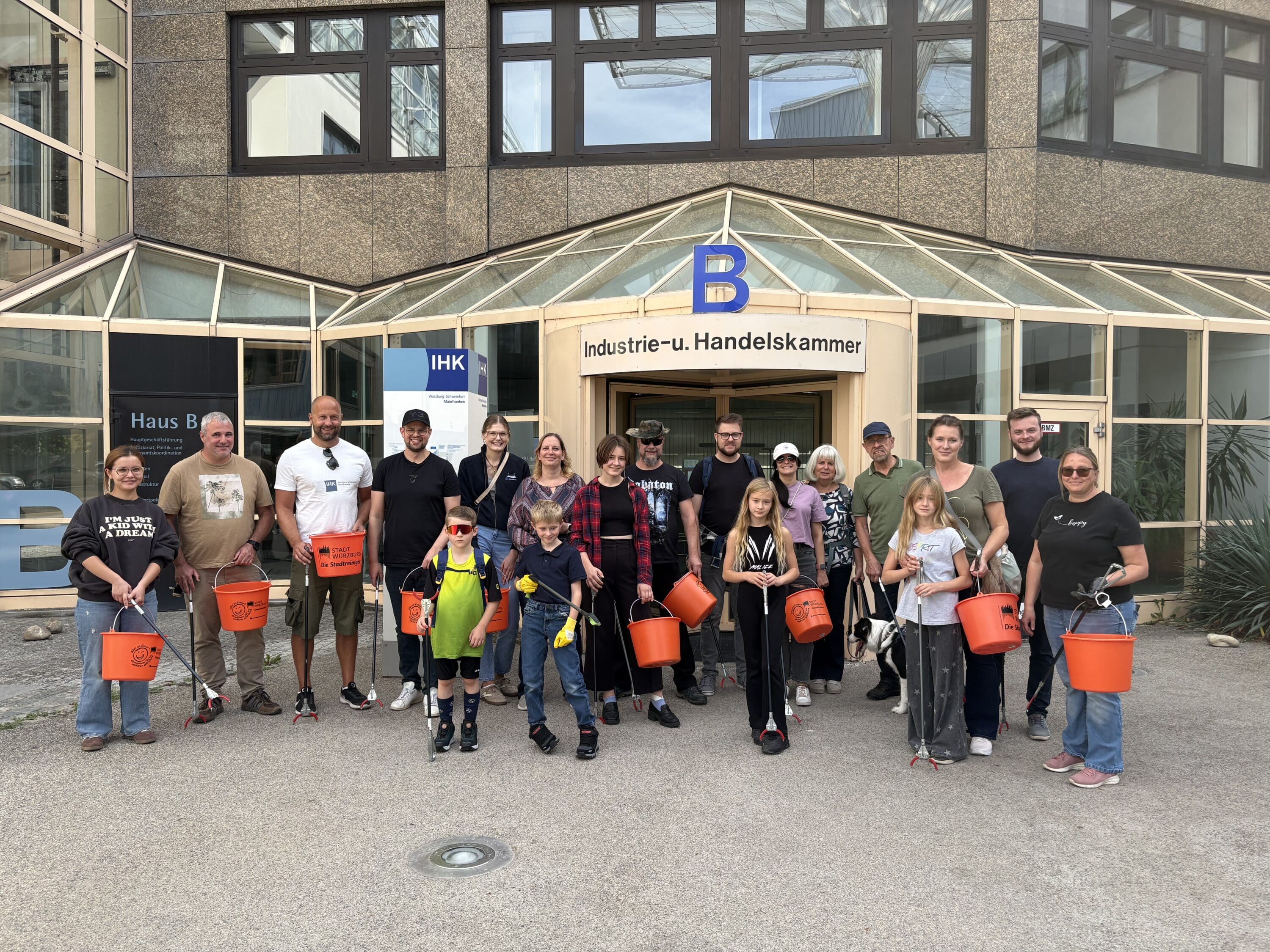 IHK und Wirtschaftsjunioren beteiligen sich am World Cleanup Day